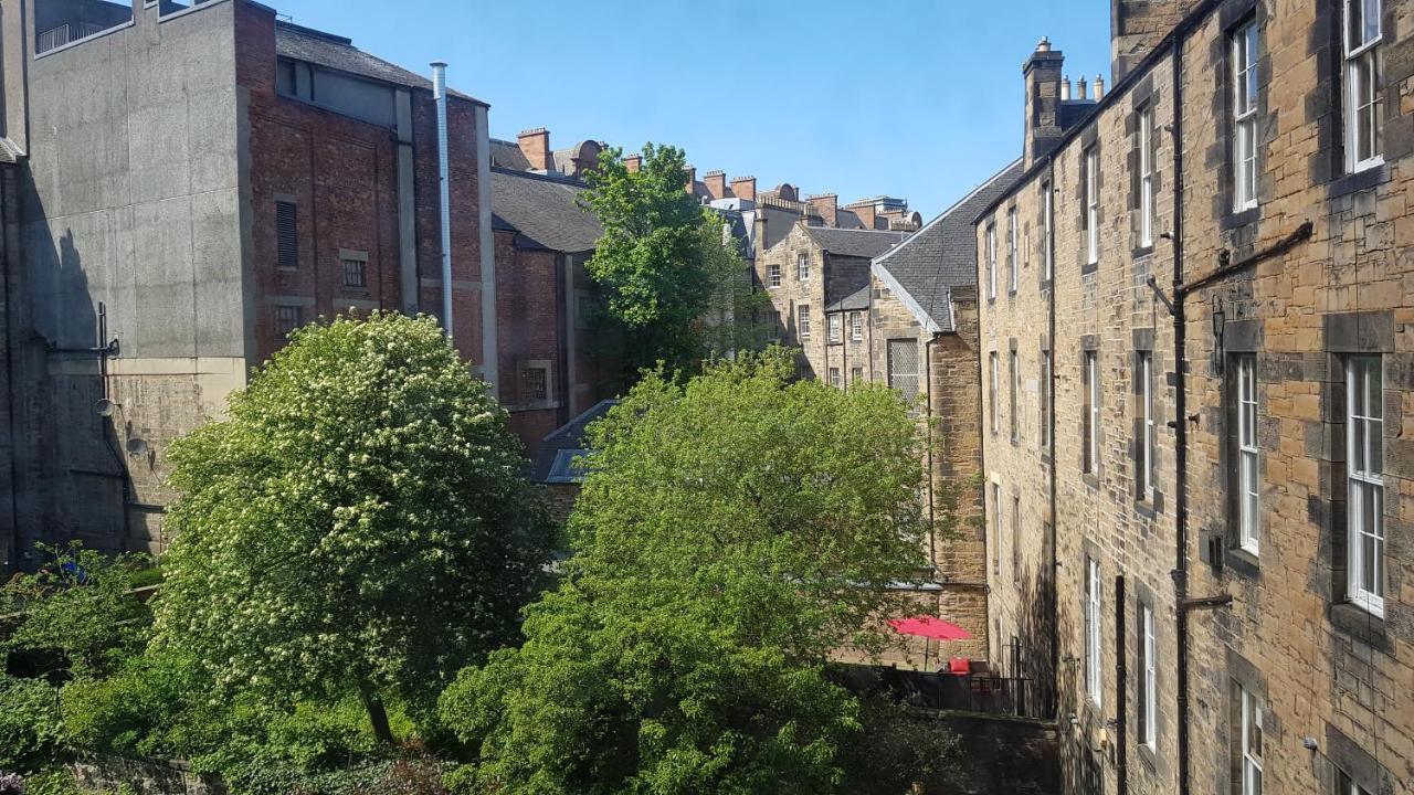 Stylish Central Edinburgh Apartment ภายนอก รูปภาพ