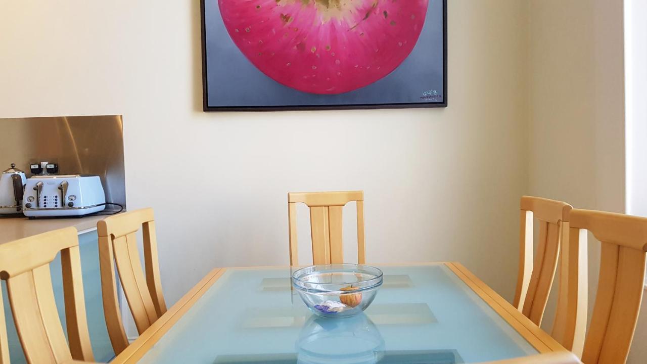 Stylish Central Edinburgh Apartment ภายนอก รูปภาพ