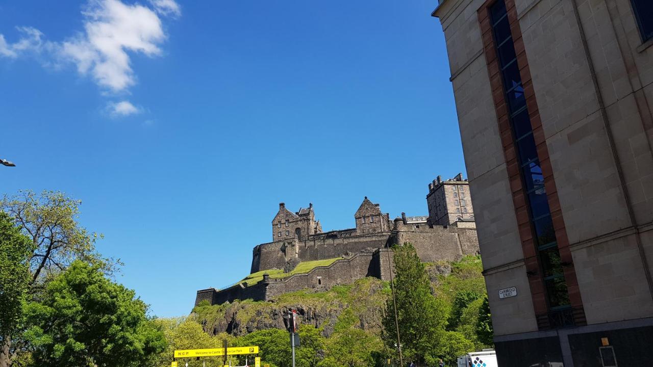 Stylish Central Edinburgh Apartment ภายนอก รูปภาพ