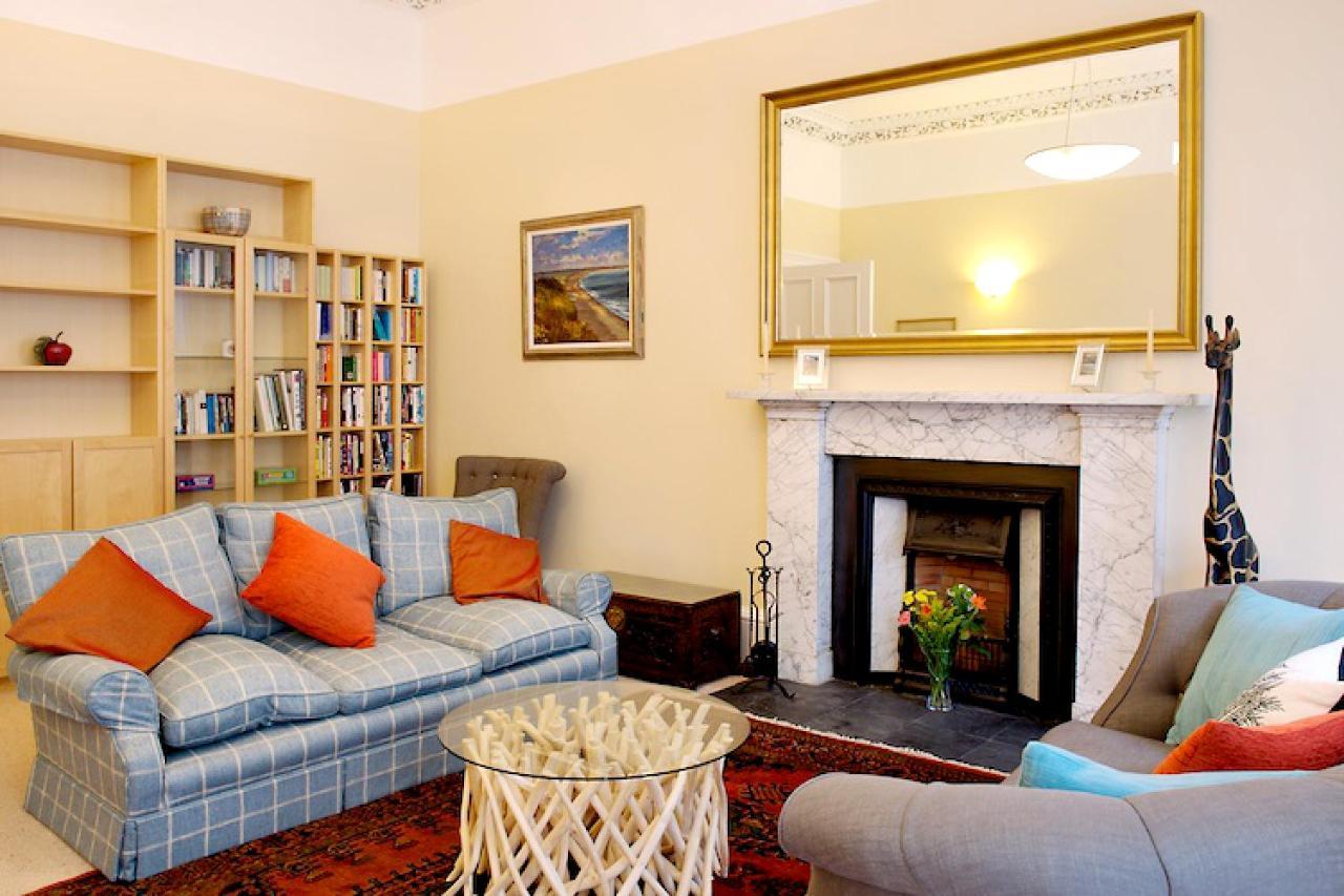 Stylish Central Edinburgh Apartment ภายนอก รูปภาพ